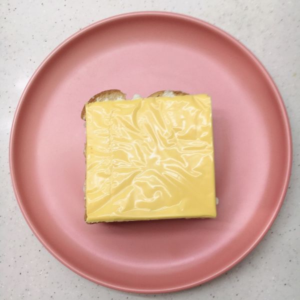 鸡蛋火腿开放三明治