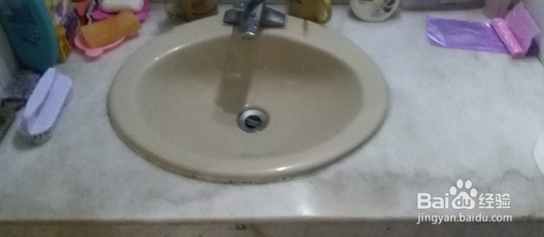 卫生间洗手台怎么清理