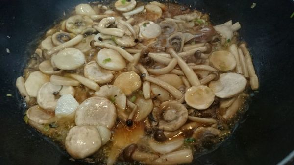蚝油杏鲍菇口蘑