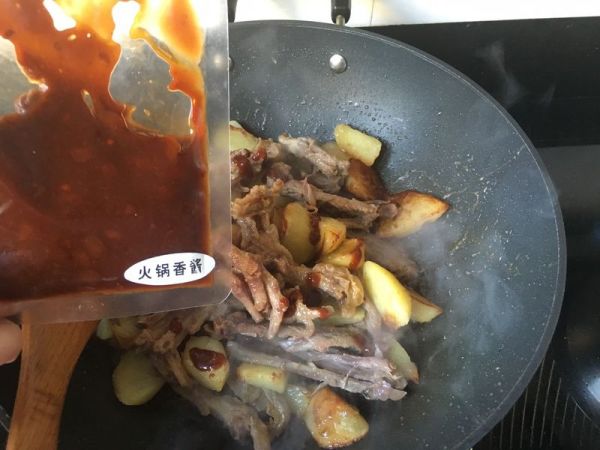 干锅对味酱鸭#食光社干锅鸭