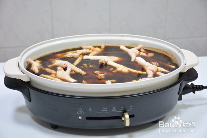卤鸡脚的做法