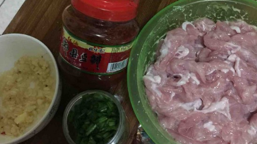 又香又辣的水煮肉片