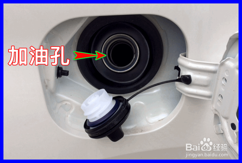 轩逸2019款怎么打开车上的加油盖