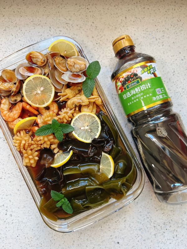 捞汁海鲜素菜拼盘