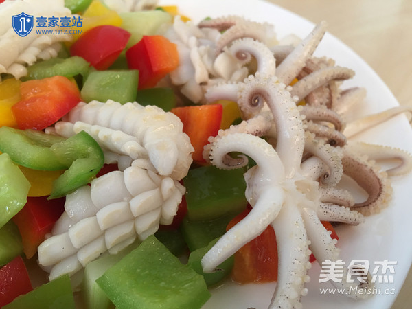 【五彩鱿鱼卷】——一道口味清爽靓丽的菜