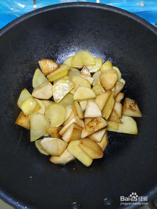 奶芋头清炖土豆片