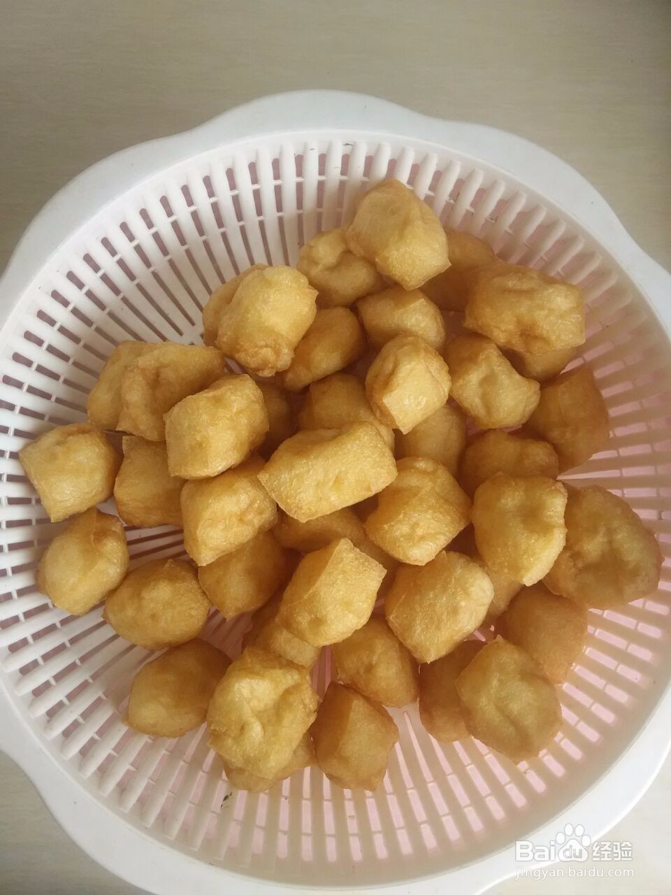 五花肉炖油豆腐