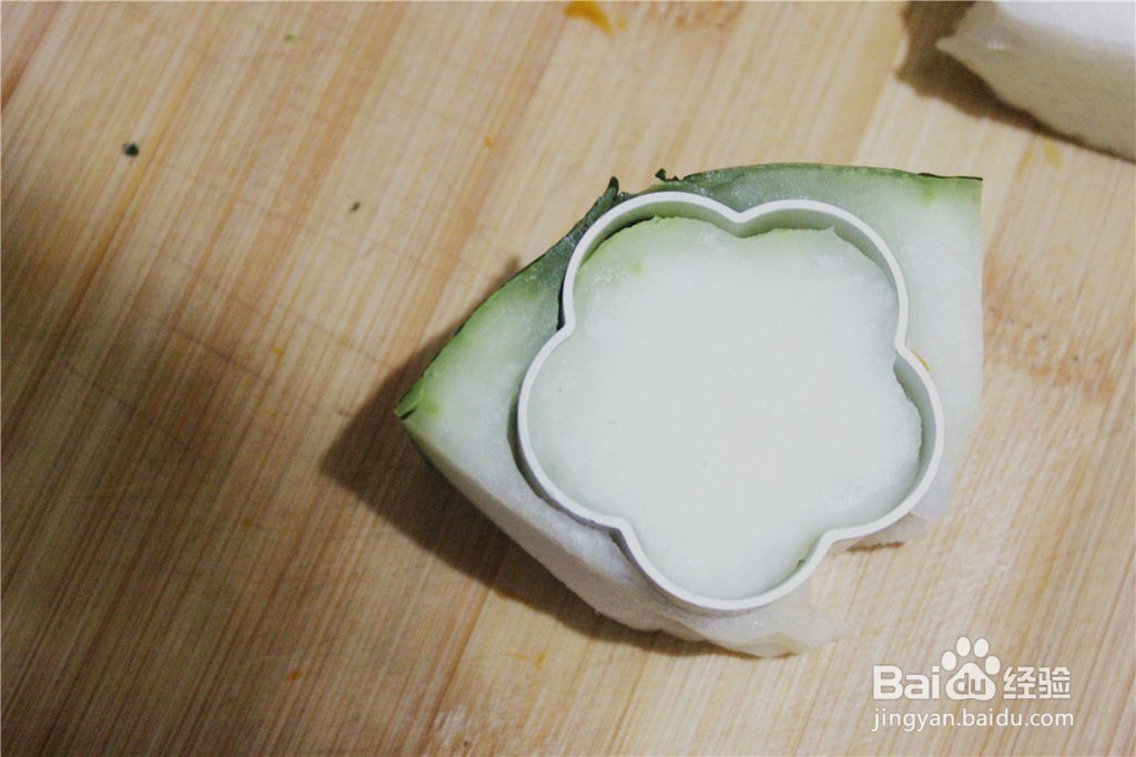 小花鲜虾冬瓜盅的做法
