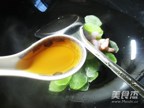 虾仁莴笋煮豆腐