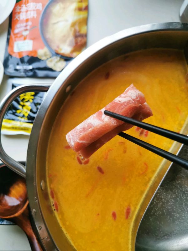 金汤花胶鸡火锅