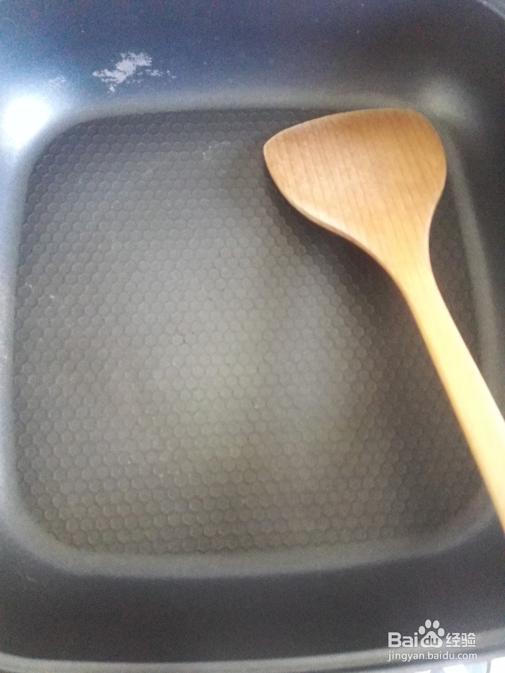 如何煎火腿肠与鸡蛋当成一顿饭来吃