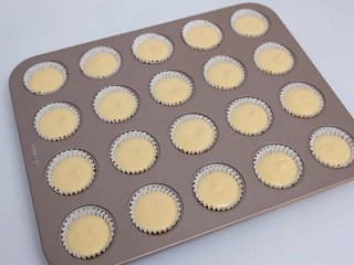 Hello Kitty杯子蛋糕怎么做？