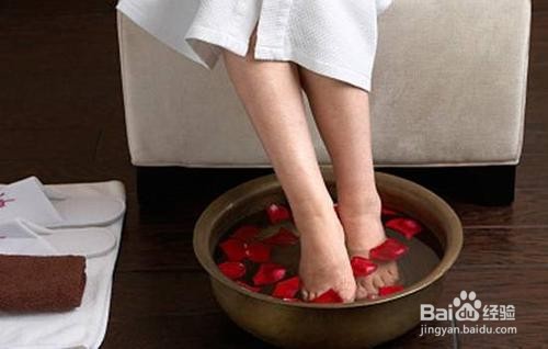如何正确护养脚部