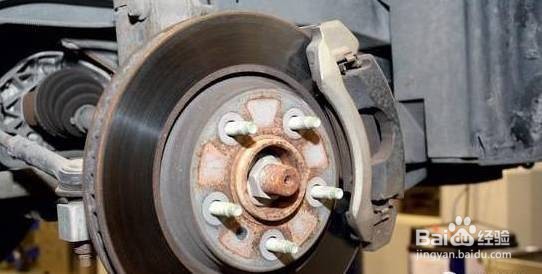 汽车刹车异响原因及解决办法