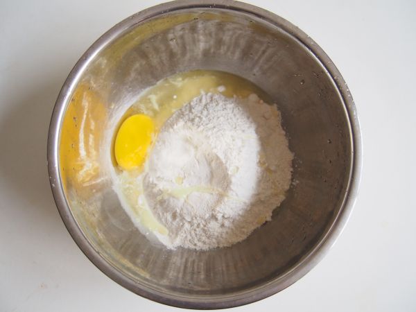 虾仁芝麻鸡蛋饼