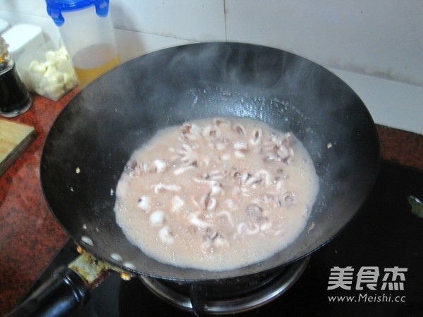 香芹炒小墨鱼