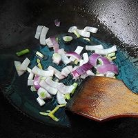 爆炒青椒鱿鱼的做法