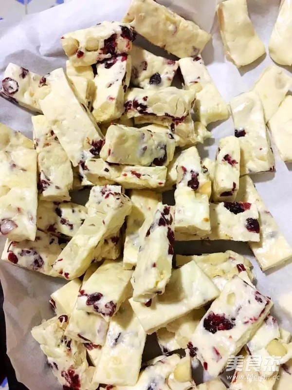 蔓越莓花生牛轧糖