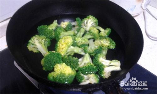 家常菜：西兰花炒肉片