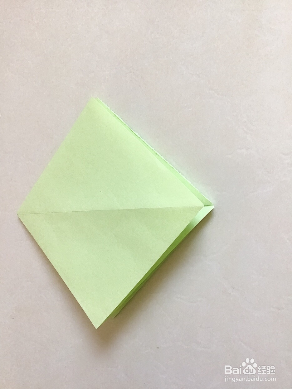怎么用纸折草莓