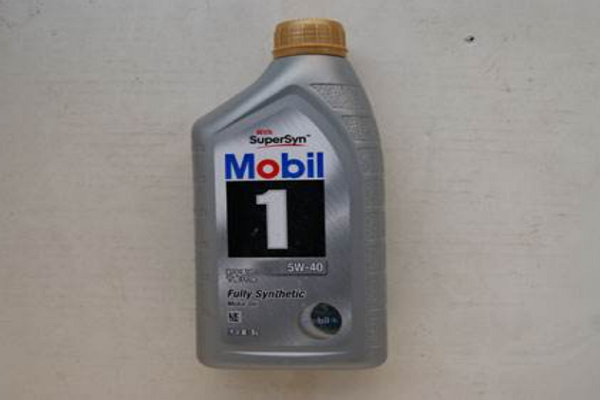 同样是SN级5W-30,绿色美孚1号跟银美孚1号有什么区别?这两者能混用吗