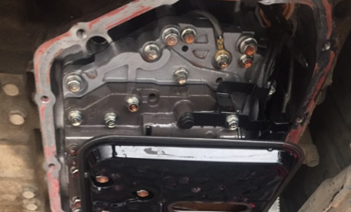 油底壳拆开看得到气缸吗