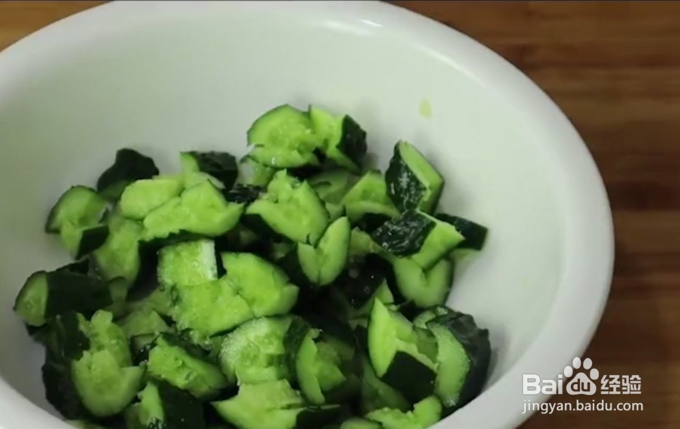 如何制作凉拌黄瓜?