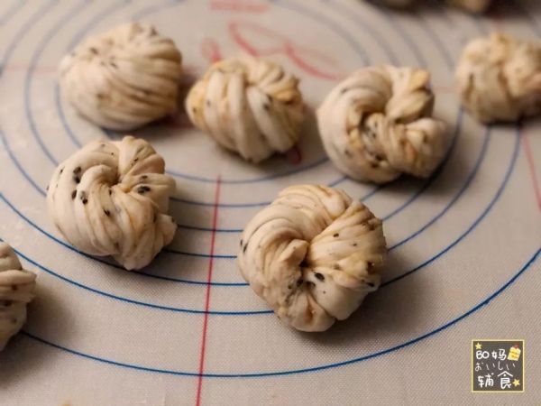 花生酱绣球花卷