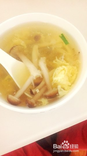 超鲜美蟹味菇汤的做法