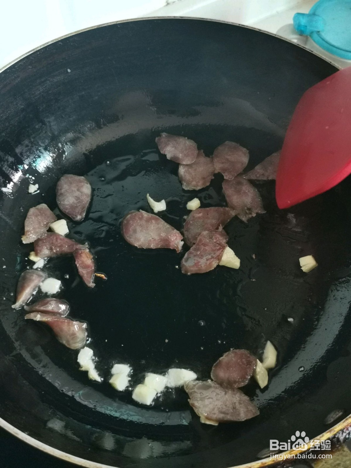 蒜苔炒腊肠的做法
