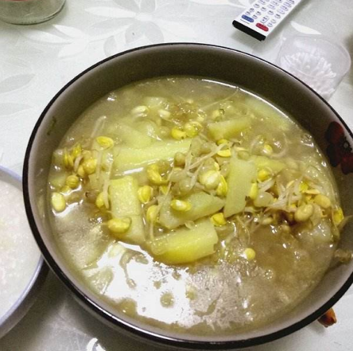 豆芽和土豆能一起吃吗