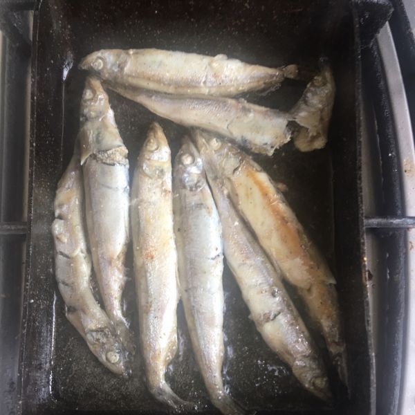 香煎多春鱼简单营养价值高