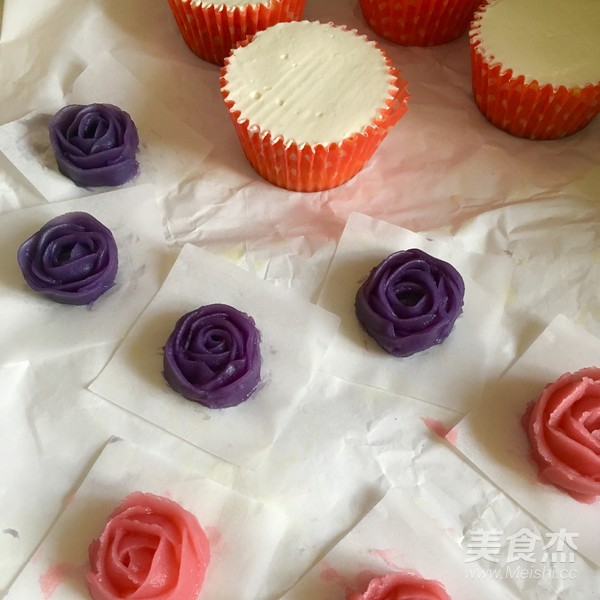 豆沙裱花杯子蛋糕