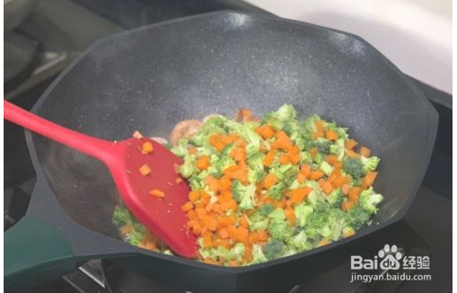 西兰花虾仁炒饭怎么做