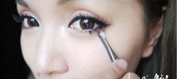 可爱迷人垂眼妆画法详解