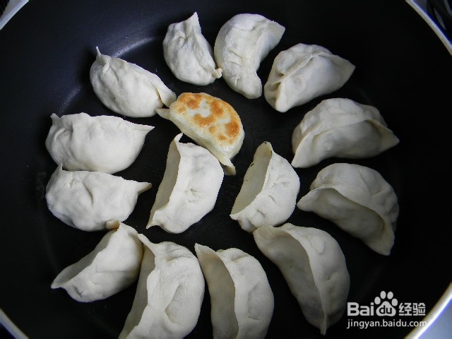 花样主食——苣荬菜鸡蛋水煎包