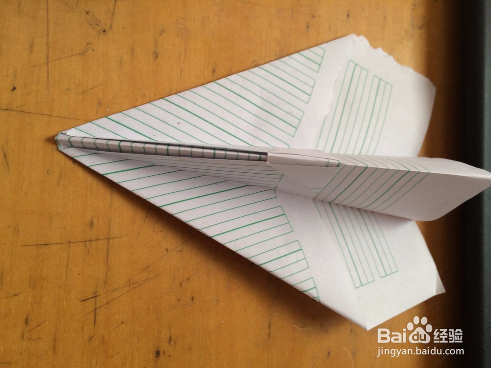 <b>纸飞机怎样折叠</b>