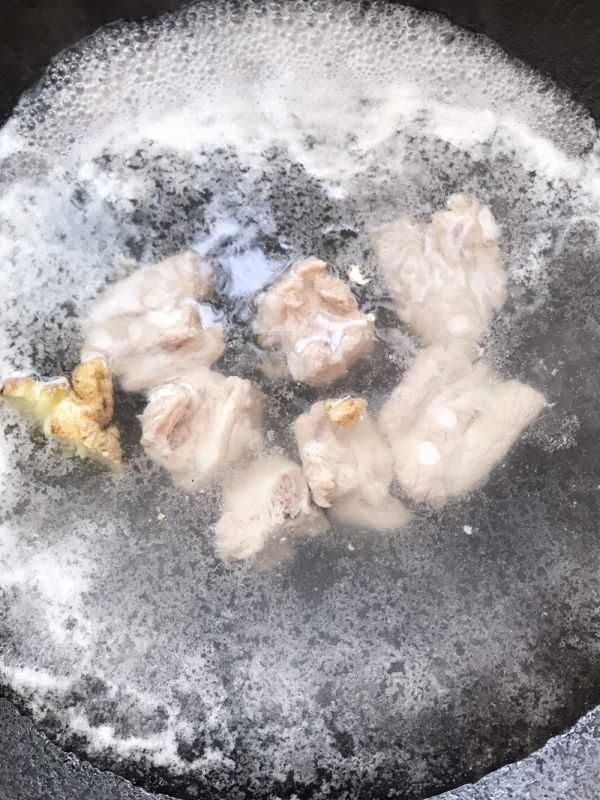 海底椰麦冬莲子排骨汤