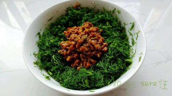 茴香肉酱水煎饺