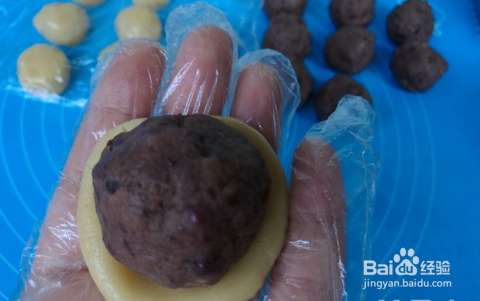 如何制作红豆馅月饼