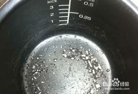 不粘锅涂层有毒吗