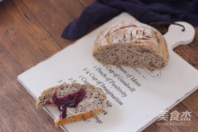 黑芝麻核桃软欧