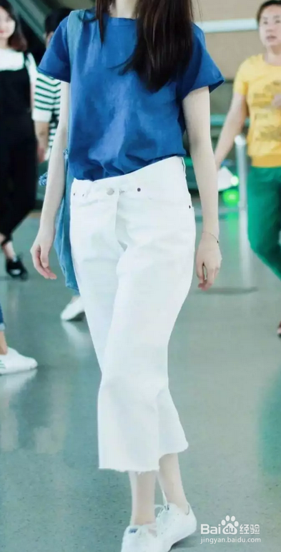 夏季T恤如何搭配更能增加时尚感？