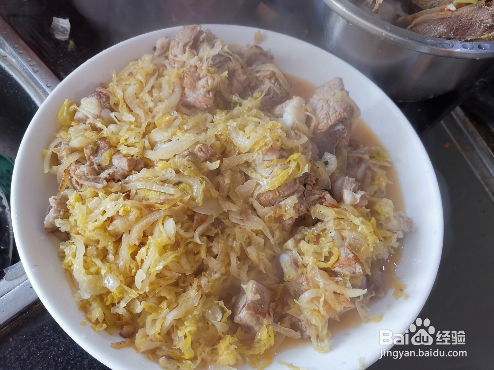 酸菜炖脆骨粒的做法