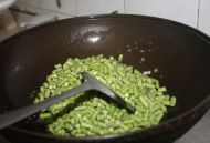 榄菜炒豆角的做法