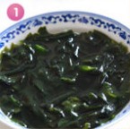 裙带菜汆丸子汤