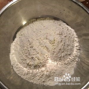 东北酸菜猪肉馅饼