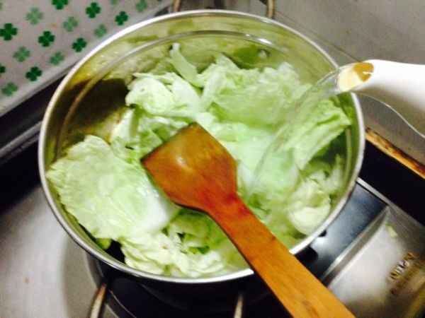 白菜豆腐荷仙菇汤