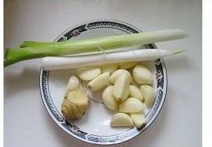 虾油手撕莲花白家常做法图解