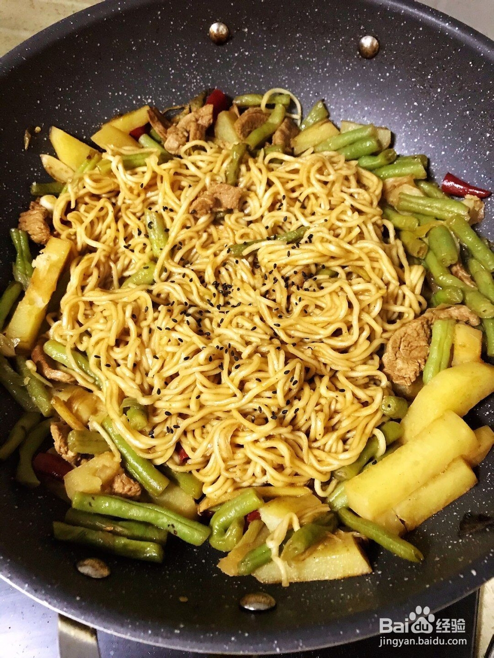 豆角土豆焖面，一学就会。